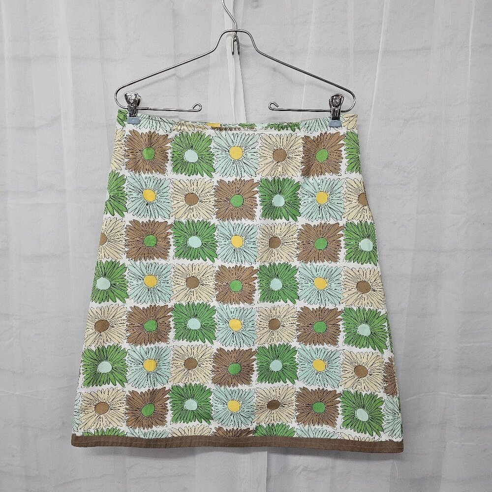Boden A-Line Skirt with Green, Brown, and Yellow Floral Pattern.  US Size 8 - Picture 13 of 13